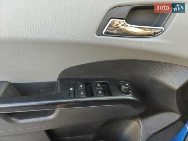 Синій Шевроле Авео, об'ємом двигуна 1.6 л та пробігом 186 тис. км за 6300 $, фото 4 на Automoto.ua