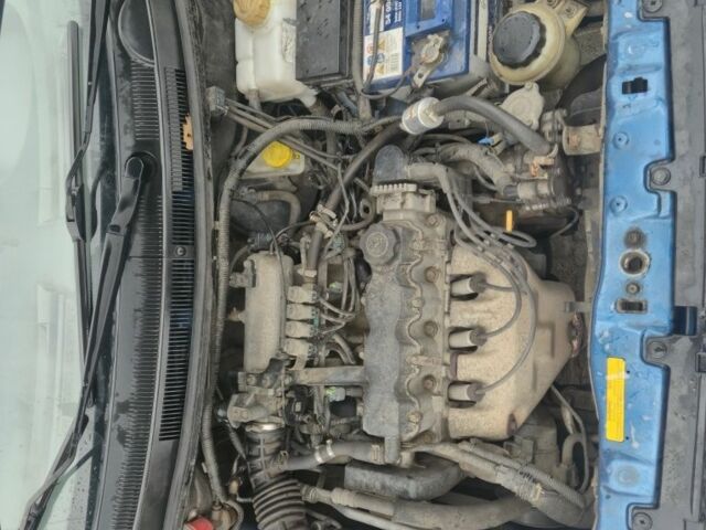 Синий Шевроле Авео, объемом двигателя 1.5 л и пробегом 294 тыс. км за 4000 $, фото 5 на Automoto.ua