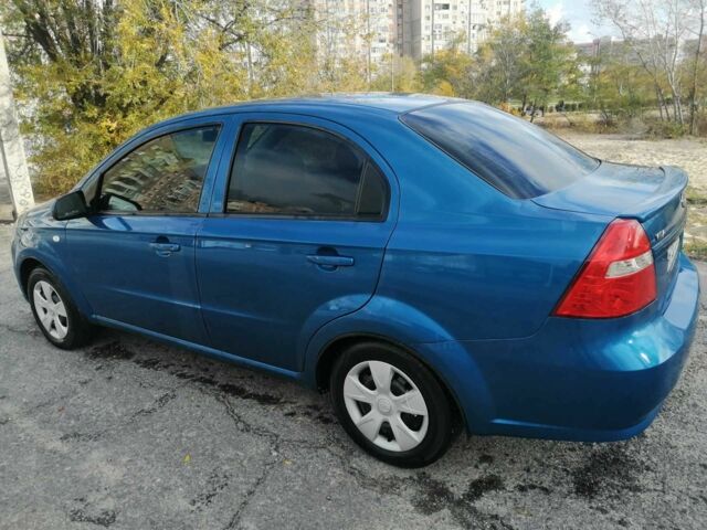 Синий Шевроле Авео, объемом двигателя 1.5 л и пробегом 150 тыс. км за 4500 $, фото 2 на Automoto.ua