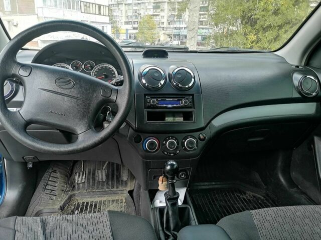 Синий Шевроле Авео, объемом двигателя 1.5 л и пробегом 150 тыс. км за 4500 $, фото 5 на Automoto.ua