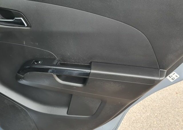 Синий Шевроле Авео, объемом двигателя 1.6 л и пробегом 174 тыс. км за 4800 $, фото 10 на Automoto.ua