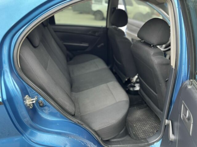 Синий Шевроле Авео, объемом двигателя 1.5 л и пробегом 175 тыс. км за 2850 $, фото 13 на Automoto.ua