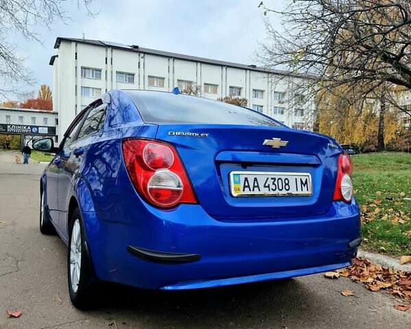 Синій Шевроле Авео, об'ємом двигуна 1.4 л та пробігом 77 тис. км за 8000 $, фото 7 на Automoto.ua