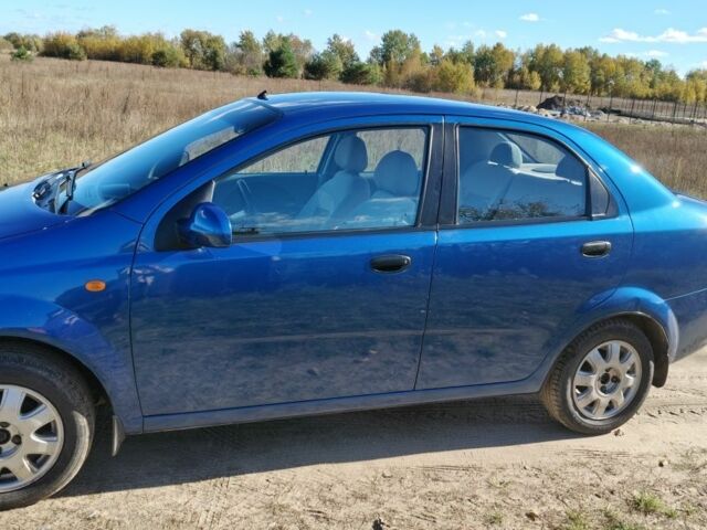 Синий Шевроле Авео, объемом двигателя 1.5 л и пробегом 153 тыс. км за 4100 $, фото 1 на Automoto.ua