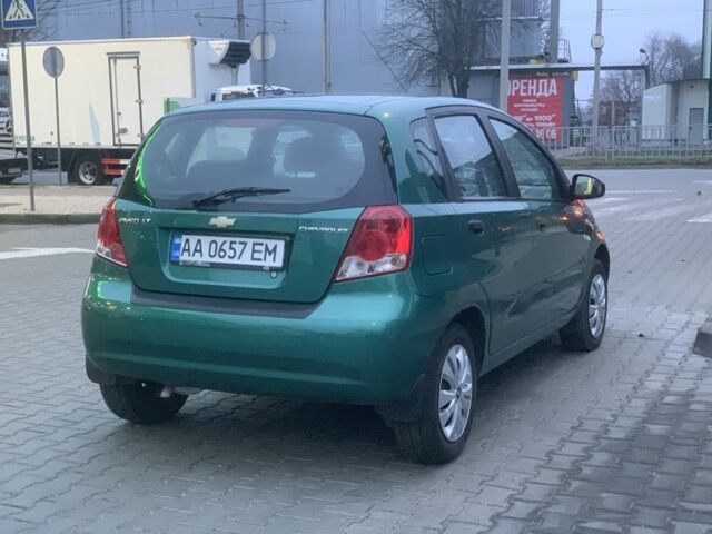 Зеленый Шевроле Авео, объемом двигателя 1.5 л и пробегом 212 тыс. км за 2950 $, фото 3 на Automoto.ua