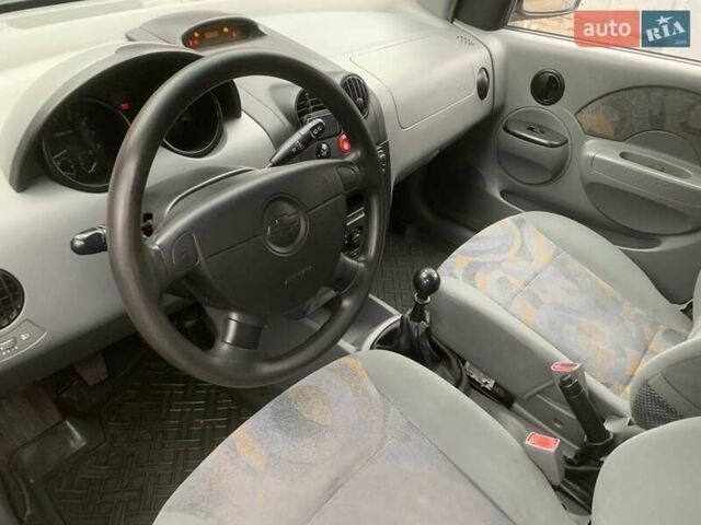 Зеленый Шевроле Авео, объемом двигателя 1.5 л и пробегом 213 тыс. км за 2850 $, фото 8 на Automoto.ua