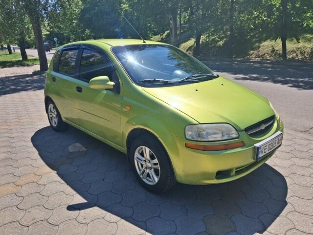 Зеленый Шевроле Авео, объемом двигателя 1.5 л и пробегом 230 тыс. км за 2500 $, фото 2 на Automoto.ua