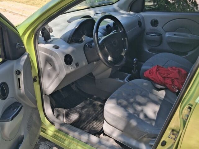 Зеленый Шевроле Авео, объемом двигателя 1.5 л и пробегом 230 тыс. км за 2500 $, фото 13 на Automoto.ua