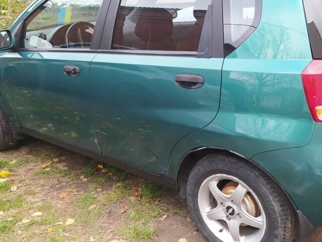Зеленый Шевроле Авео, объемом двигателя 1.5 л и пробегом 270 тыс. км за 2500 $, фото 5 на Automoto.ua