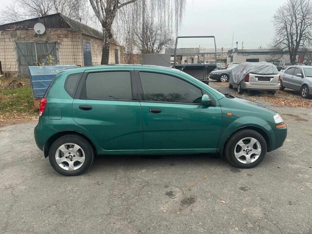 Зеленый Шевроле Авео, объемом двигателя 1.5 л и пробегом 200 тыс. км за 2500 $, фото 4 на Automoto.ua