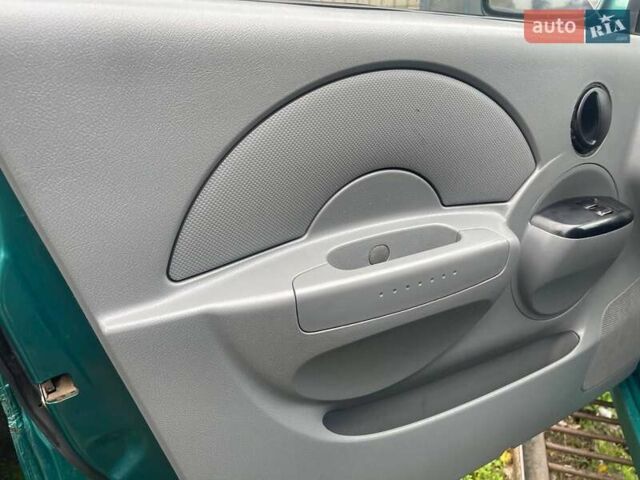 Зелений Шевроле Авео, об'ємом двигуна 1.5 л та пробігом 200 тис. км за 2500 $, фото 11 на Automoto.ua
