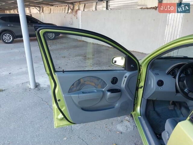 Зелений Шевроле Авео, об'ємом двигуна 1.5 л та пробігом 150 тис. км за 3400 $, фото 12 на Automoto.ua