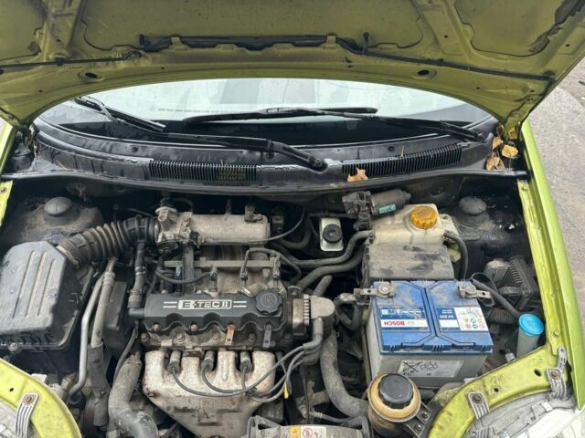 Зелений Шевроле Авео, об'ємом двигуна 1.5 л та пробігом 178 тис. км за 1600 $, фото 6 на Automoto.ua