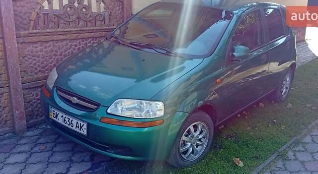 Зелений Шевроле Авео, об'ємом двигуна 1.5 л та пробігом 260 тис. км за 1650 $, фото 1 на Automoto.ua