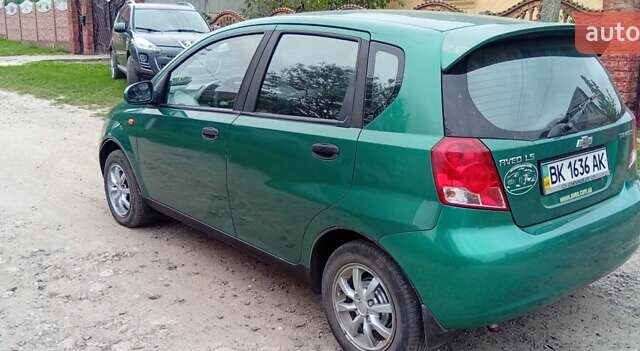 Зелений Шевроле Авео, об'ємом двигуна 1.5 л та пробігом 260 тис. км за 1450 $, фото 9 на Automoto.ua
