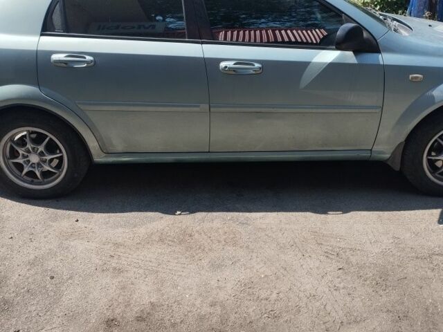 Зелений Шевроле Авео, об'ємом двигуна 1.6 л та пробігом 324 тис. км за 4000 $, фото 2 на Automoto.ua