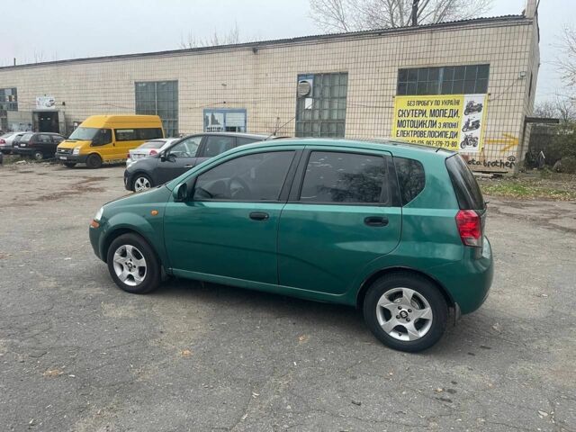 Зеленый Шевроле Авео, объемом двигателя 1.5 л и пробегом 200 тыс. км за 2500 $, фото 5 на Automoto.ua