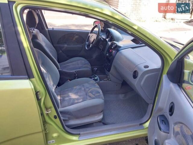 Зелений Шевроле Авео, об'ємом двигуна 1.5 л та пробігом 150 тис. км за 3500 $, фото 17 на Automoto.ua