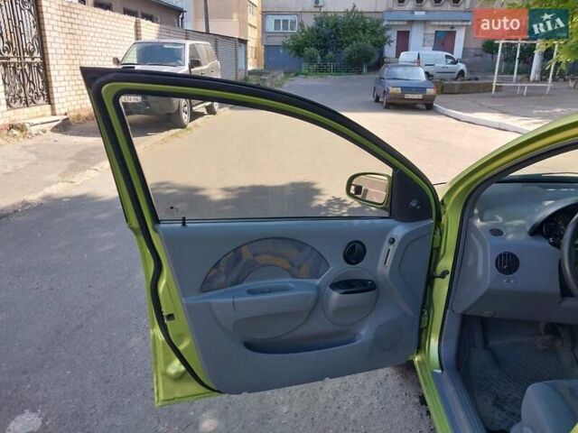 Зелений Шевроле Авео, об'ємом двигуна 1.5 л та пробігом 150 тис. км за 3500 $, фото 16 на Automoto.ua