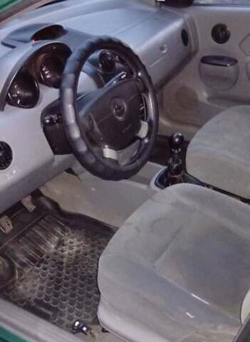 Зелений Шевроле Авео, об'ємом двигуна 1.5 л та пробігом 260 тис. км за 1650 $, фото 2 на Automoto.ua
