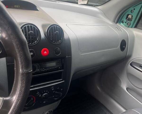 Зелений Шевроле Авео, об'ємом двигуна 1.5 л та пробігом 200 тис. км за 2500 $, фото 13 на Automoto.ua