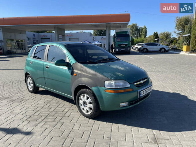 Зеленый Шевроле Авео, объемом двигателя 1.5 л и пробегом 270 тыс. км за 2000 $, фото 5 на Automoto.ua