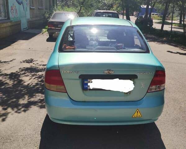 Зеленый Шевроле Авео, объемом двигателя 1.5 л и пробегом 347 тыс. км за 2200 $, фото 3 на Automoto.ua
