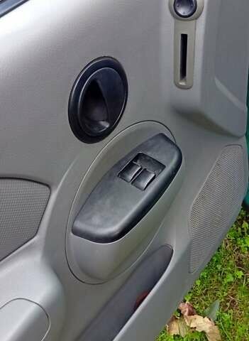 Зелений Шевроле Авео, об'ємом двигуна 1.5 л та пробігом 260 тис. км за 1450 $, фото 10 на Automoto.ua