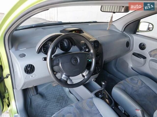 Зелений Шевроле Авео, об'ємом двигуна 1.5 л та пробігом 150 тис. км за 3400 $, фото 14 на Automoto.ua