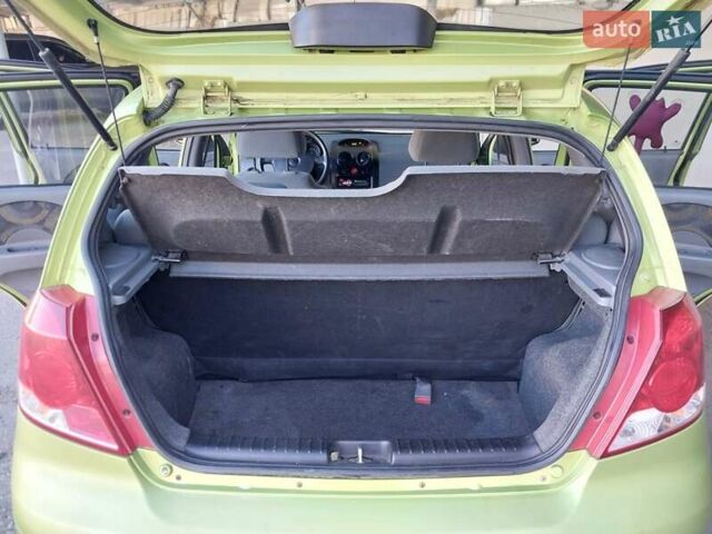 Зелений Шевроле Авео, об'ємом двигуна 1.5 л та пробігом 150 тис. км за 3500 $, фото 22 на Automoto.ua