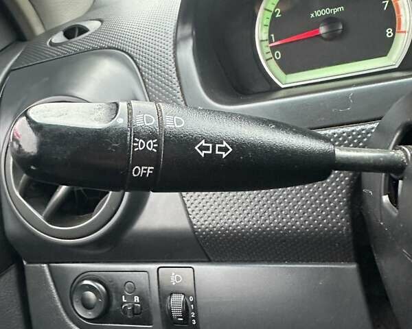 Зелений Шевроле Авео, об'ємом двигуна 2 л та пробігом 286 тис. км за 3600 $, фото 27 на Automoto.ua