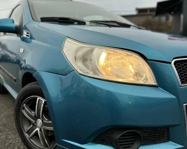 Зелений Шевроле Авео, об'ємом двигуна 2 л та пробігом 286 тис. км за 3600 $, фото 2 на Automoto.ua