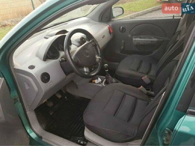 Зеленый Шевроле Авео, объемом двигателя 1.5 л и пробегом 240 тыс. км за 2200 $, фото 1 на Automoto.ua