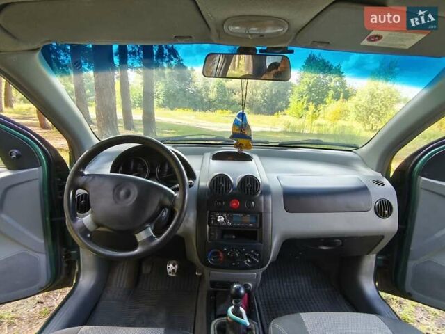 Зеленый Шевроле Авео, объемом двигателя 1.5 л и пробегом 168 тыс. км за 2500 $, фото 18 на Automoto.ua