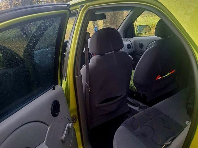 Зелений Шевроле Авео, об'ємом двигуна 1.5 л та пробігом 248 тис. км за 3300 $, фото 4 на Automoto.ua