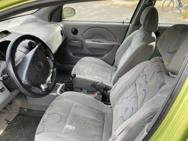 Зеленый Шевроле Авео, объемом двигателя 1.5 л и пробегом 250 тыс. км за 1600 $, фото 6 на Automoto.ua