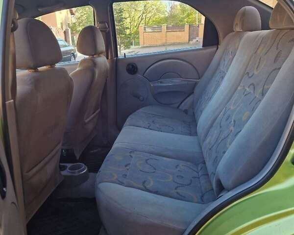 Зеленый Шевроле Авео, объемом двигателя 1.5 л и пробегом 223 тыс. км за 1850 $, фото 1 на Automoto.ua