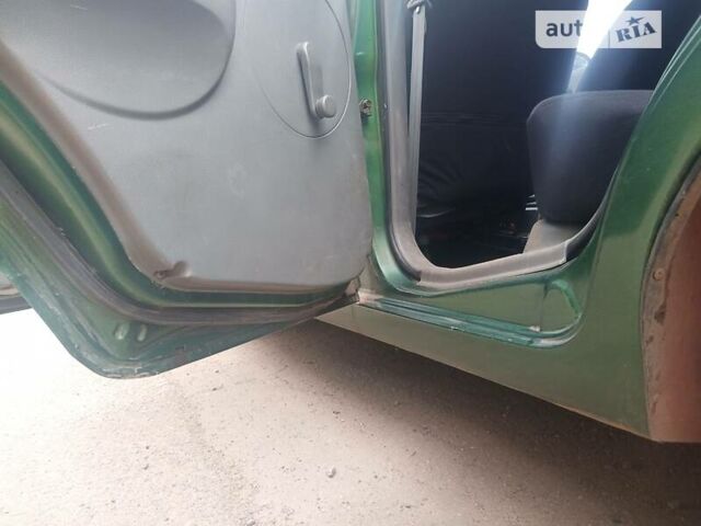 Зеленый Шевроле Авео, объемом двигателя 1.5 л и пробегом 305 тыс. км за 2000 $, фото 6 на Automoto.ua