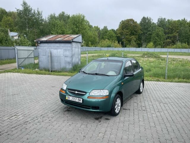 Зеленый Шевроле Авео, объемом двигателя 1.5 л и пробегом 250 тыс. км за 2350 $, фото 1 на Automoto.ua