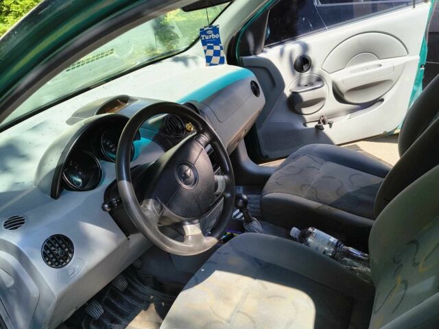 Зелений Шевроле Авео, об'ємом двигуна 1.5 л та пробігом 350 тис. км за 1800 $, фото 2 на Automoto.ua