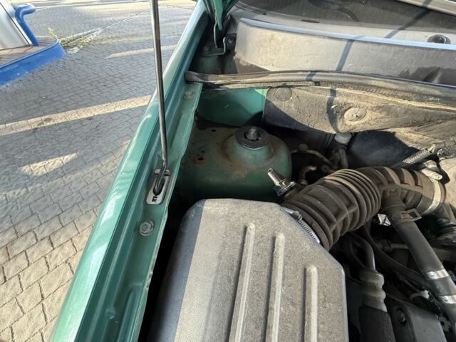 Зеленый Шевроле Авео, объемом двигателя 1.5 л и пробегом 308 тыс. км за 2250 $, фото 4 на Automoto.ua