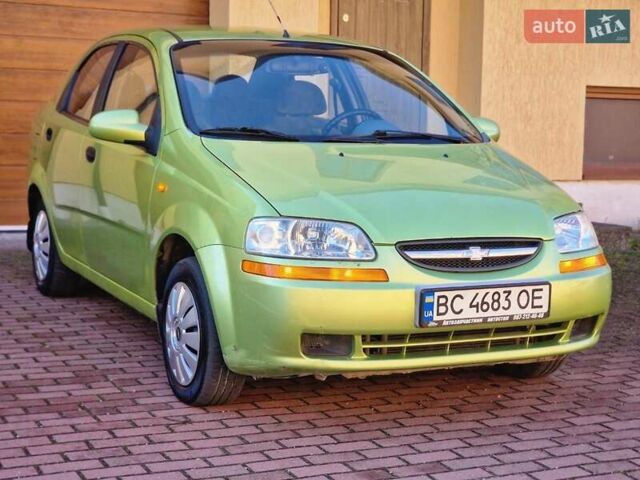 Зеленый Шевроле Авео, объемом двигателя 1.5 л и пробегом 223 тыс. км за 1850 $, фото 2 на Automoto.ua