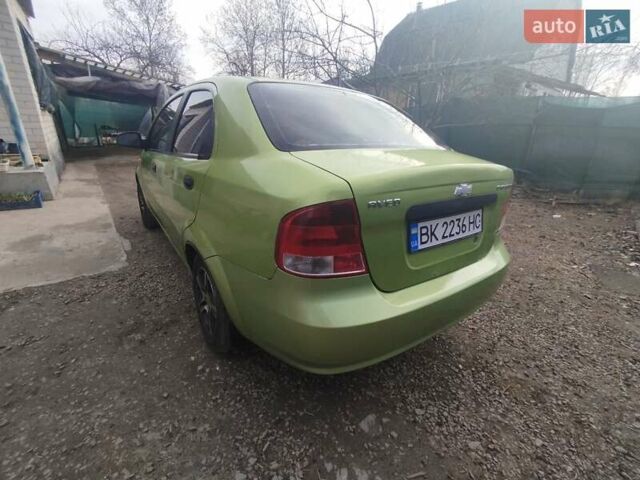 Зеленый Шевроле Авео, объемом двигателя 1.5 л и пробегом 290 тыс. км за 2450 $, фото 7 на Automoto.ua