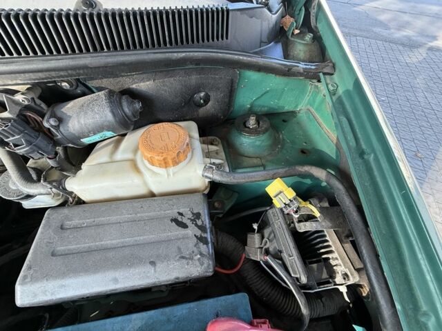 Зеленый Шевроле Авео, объемом двигателя 1.5 л и пробегом 308 тыс. км за 2250 $, фото 7 на Automoto.ua