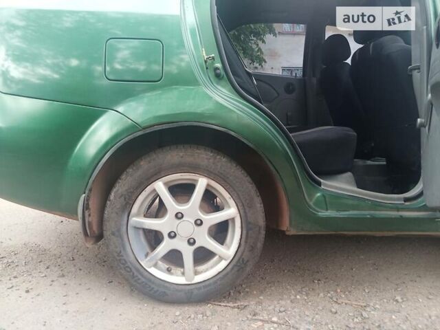 Зеленый Шевроле Авео, объемом двигателя 1.5 л и пробегом 305 тыс. км за 2000 $, фото 11 на Automoto.ua
