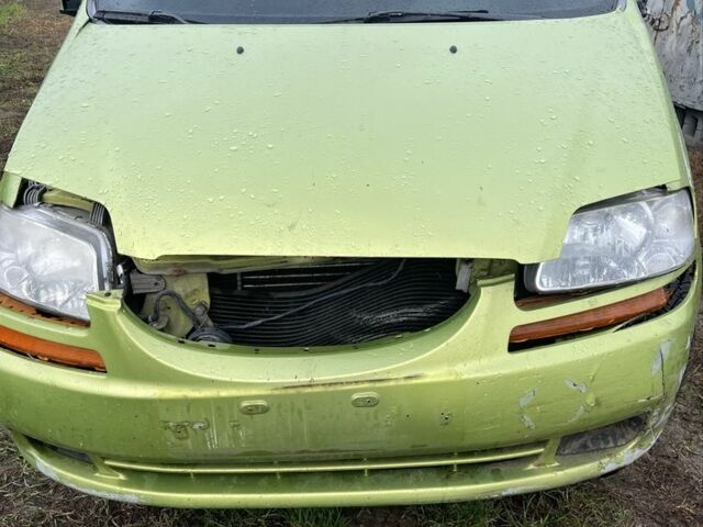 Зеленый Шевроле Авео, объемом двигателя 1.5 л и пробегом 368 тыс. км за 630 $, фото 1 на Automoto.ua