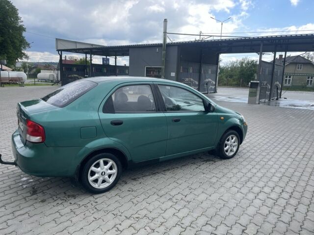 Зеленый Шевроле Авео, объемом двигателя 1.5 л и пробегом 250 тыс. км за 2350 $, фото 5 на Automoto.ua