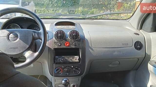 Зеленый Шевроле Авео, объемом двигателя 1.5 л и пробегом 237 тыс. км за 1800 $, фото 11 на Automoto.ua