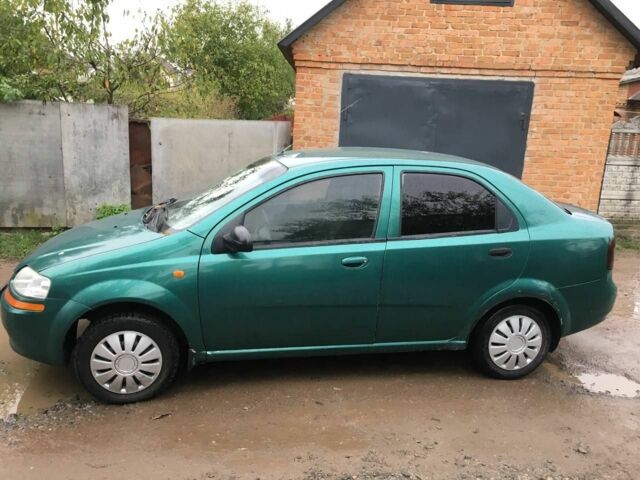 Зеленый Шевроле Авео, объемом двигателя 1.5 л и пробегом 260 тыс. км за 2150 $, фото 4 на Automoto.ua