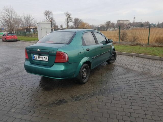 Зеленый Шевроле Авео, объемом двигателя 1.5 л и пробегом 240 тыс. км за 2500 $, фото 3 на Automoto.ua